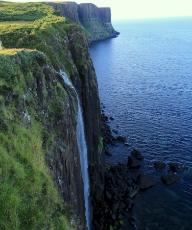 kilt-rock-waterfalls